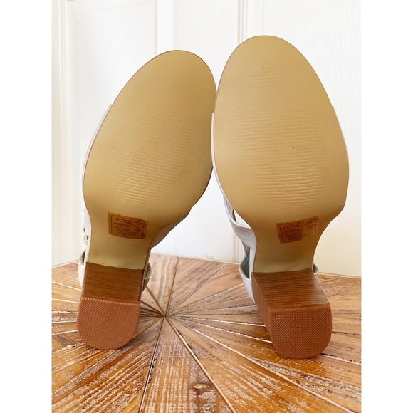 NIB Leila Stone Dove Grey Faux Suede Heels Size 10 - Picture 6 of 10